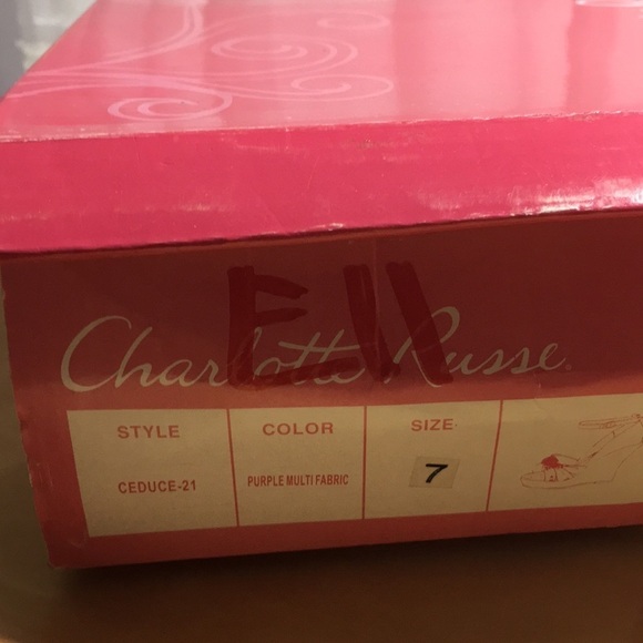 CHARLOTTE RUSSE SANDALS - Picture 5 of 7